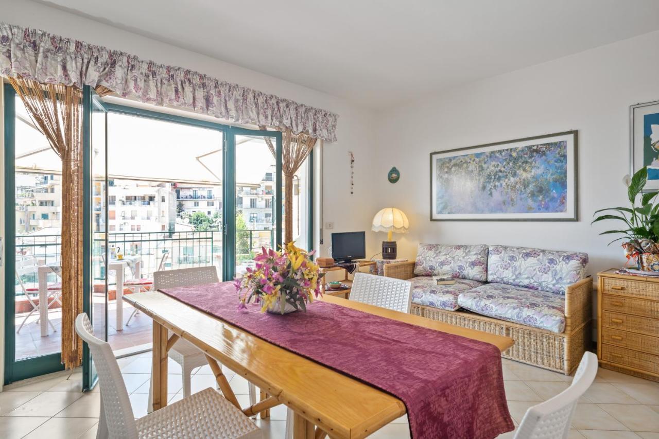 Taormina Comfortable Apartment With Terrace Esterno foto